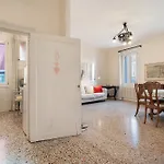 Biennale Near San Marco בית נופש