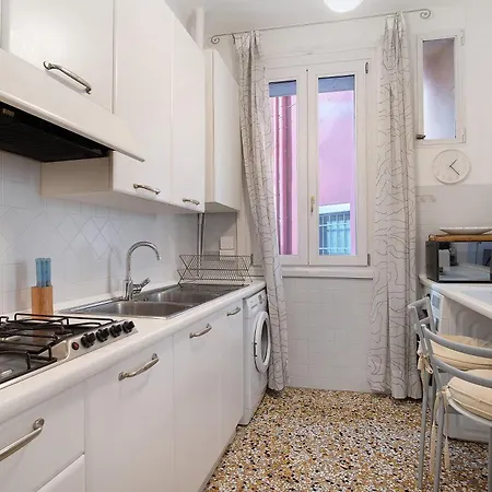 بيت للعطل Biennale Near San Marco